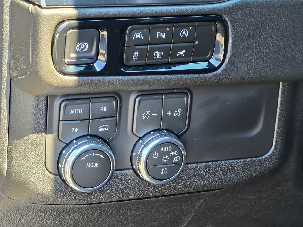 2026 GMC Yukon XL Denali - Photo 34