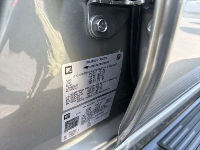 New 2026 Sterling Metallic GMC Elevation image 34