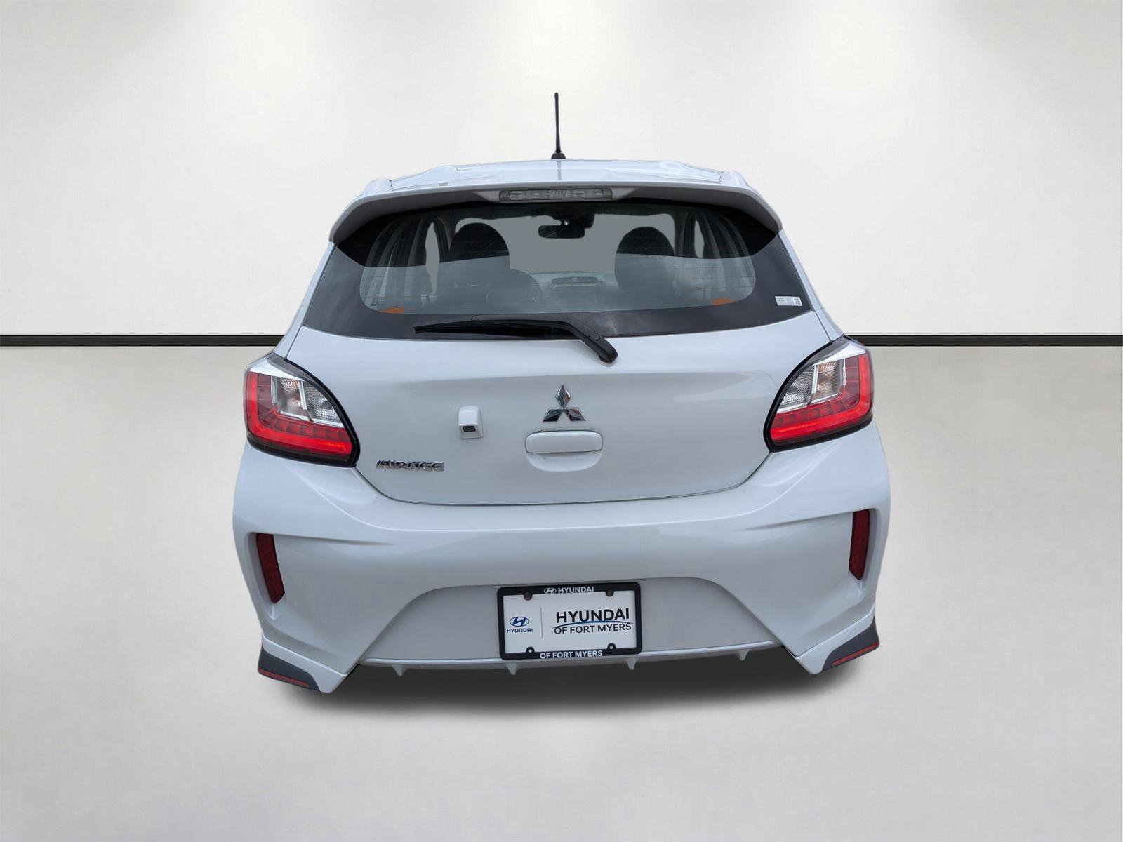 Used 2021 White Diamond Mitsubishi Carbonite Edition image 5