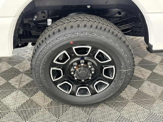 New 2026 White Ford Platinum image 22