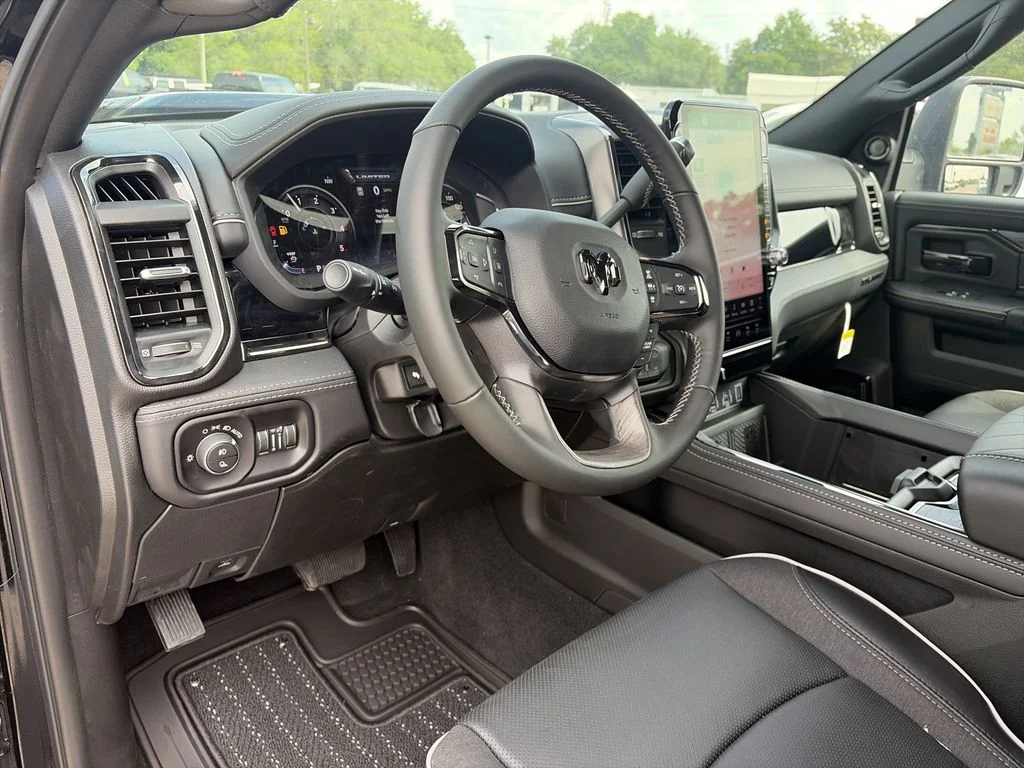 New 2026 Diamond Black Crystal Pearl-Coat Exterior Paint RAM Limited image 10