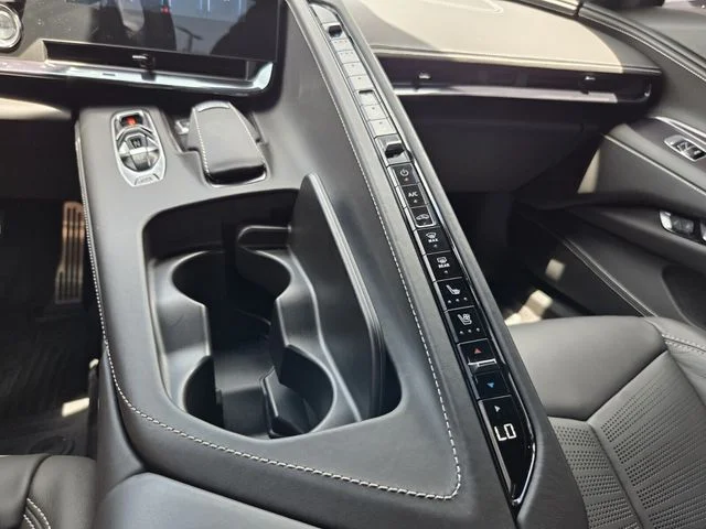 Used 2024 Black Chevrolet Z06 image 22