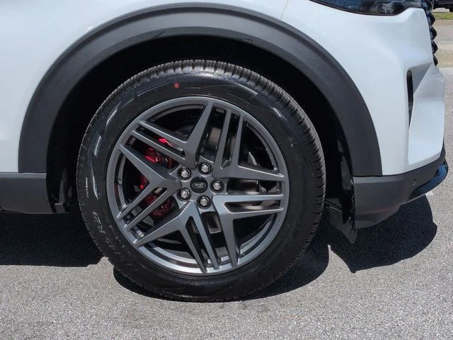 New 2026 Star White Metallic Tri-Coat Ford ST image 11
