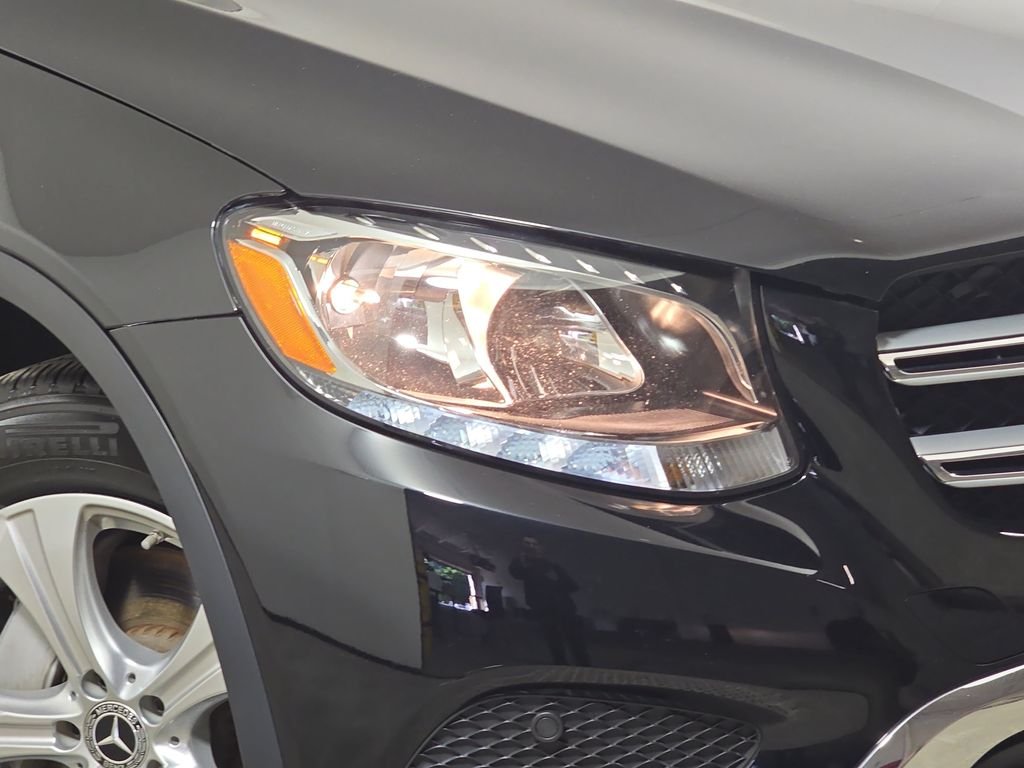 Used 2018 Black Mercedes-Benz GLC 300 image 36