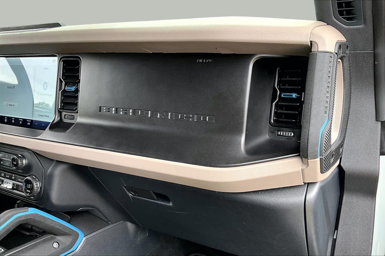 Used 2023 Cactus Gray Ford Wildtrak image 19