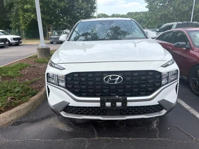 Used 2023 Serenity White Pearl Hyundai SE image 3
