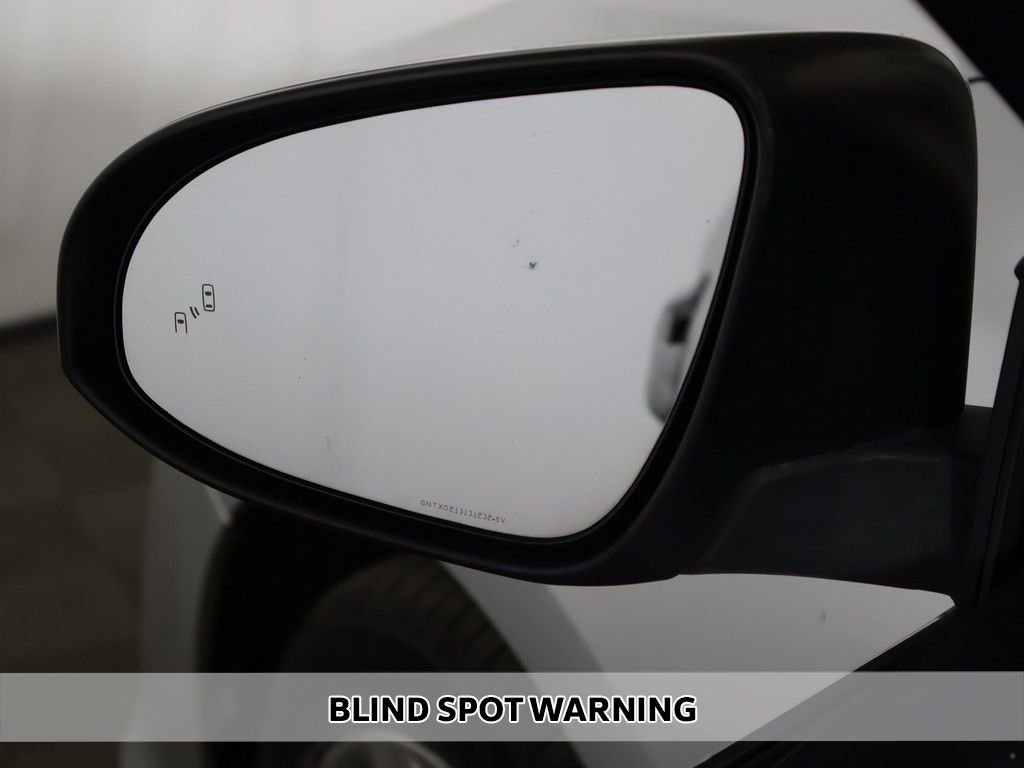 Used 2013 Silver Toyota SE image 4