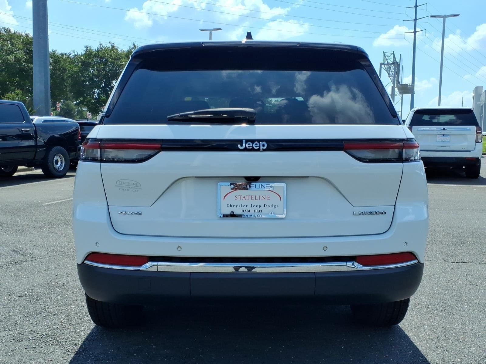 Used 2023 Bright White Clearcoat Jeep Laredo X image 16