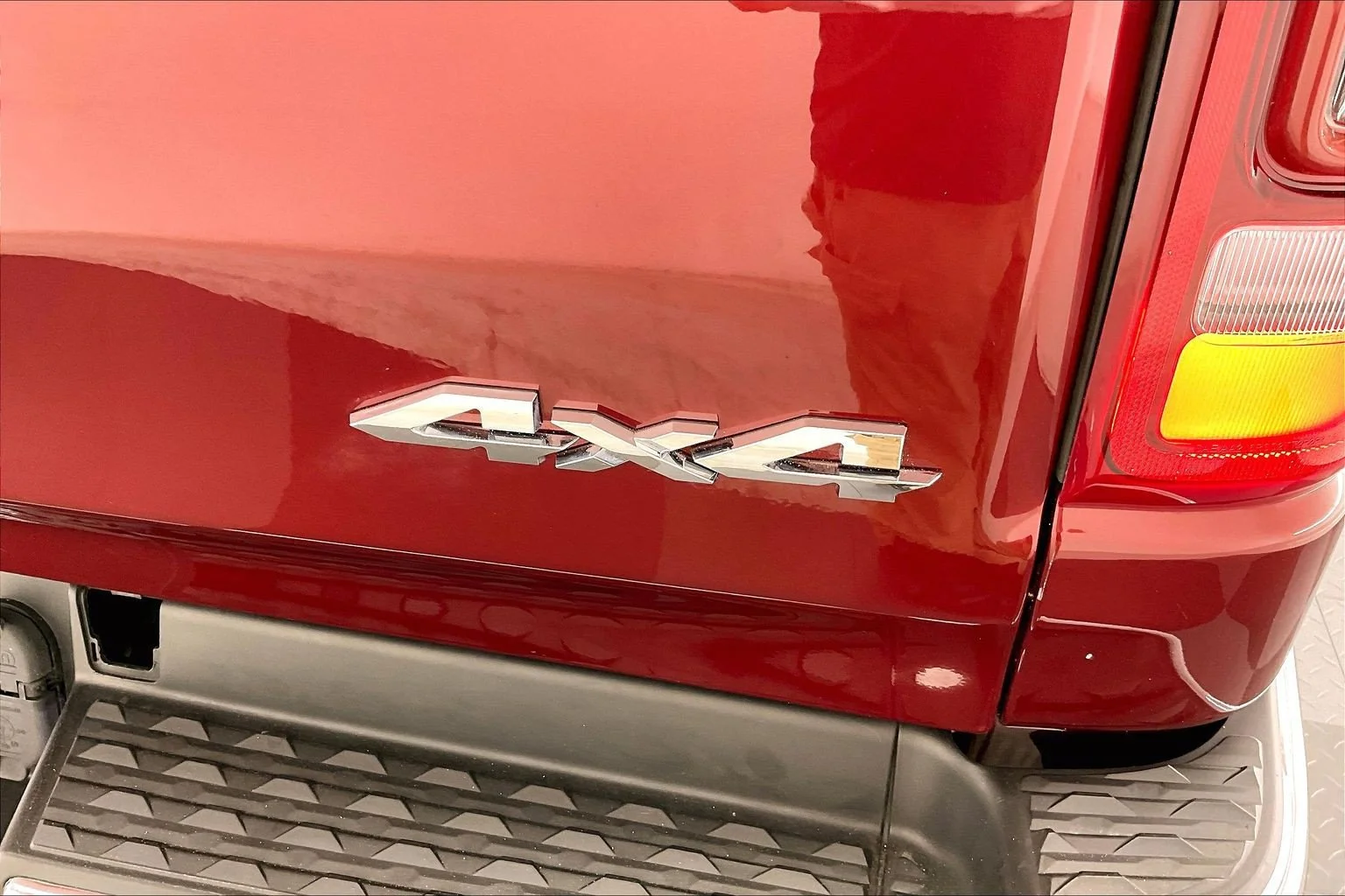 Used 2020 Delmonico Red Pearlcoat Ram Laramie image 6