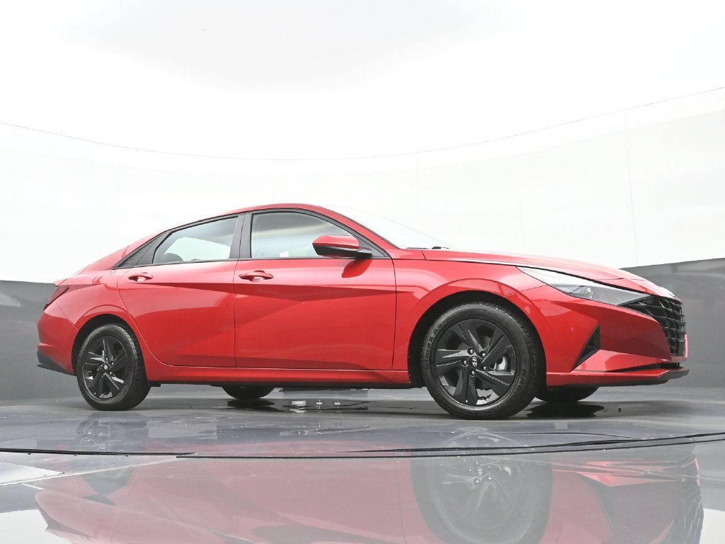 Certified Used 2022 Red Hyundai SEL image 31