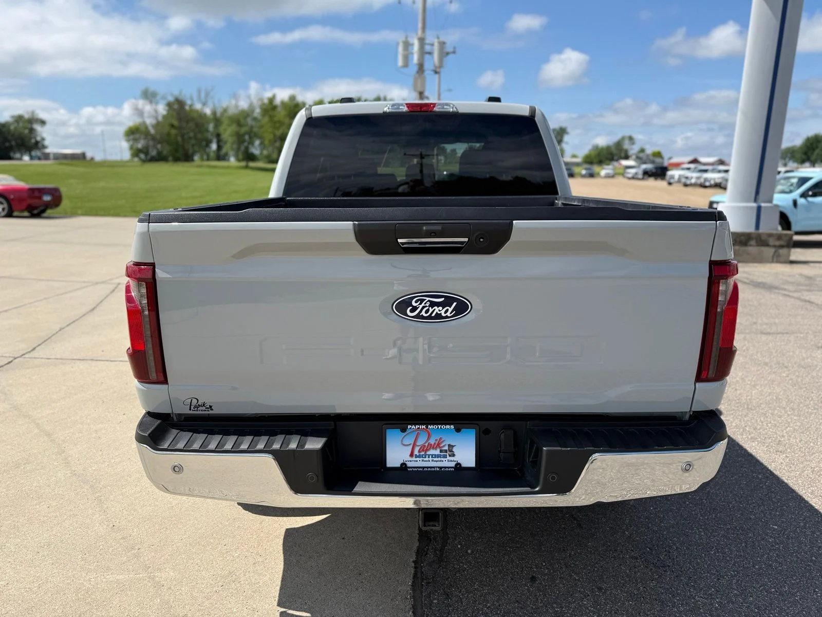 Certified Used 2024 Avalanche Ford XLT image 7