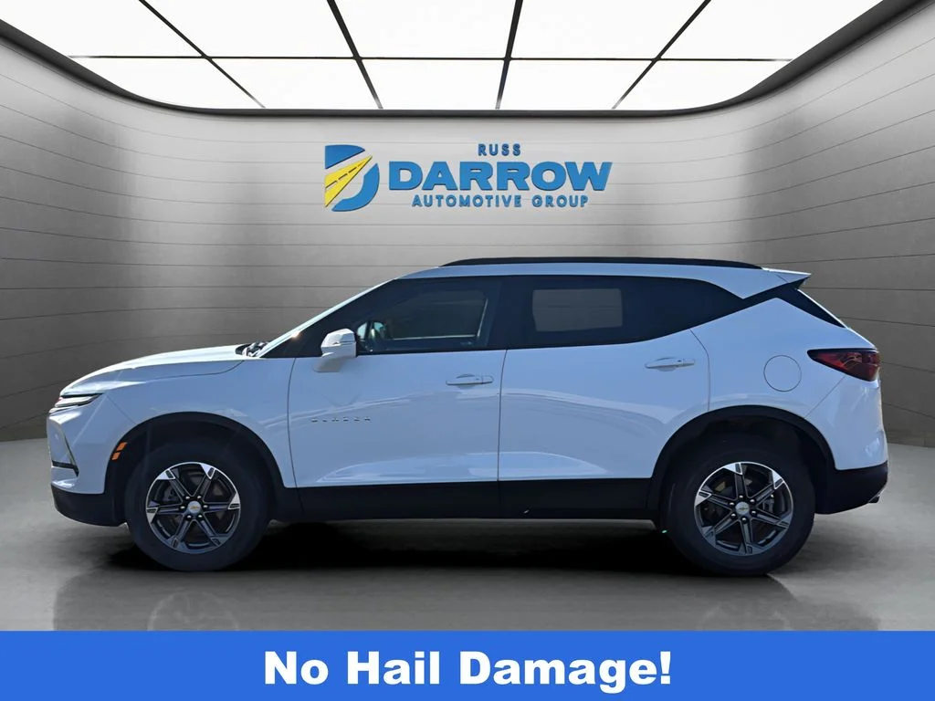 Used 2024 White Chevrolet LT image 2