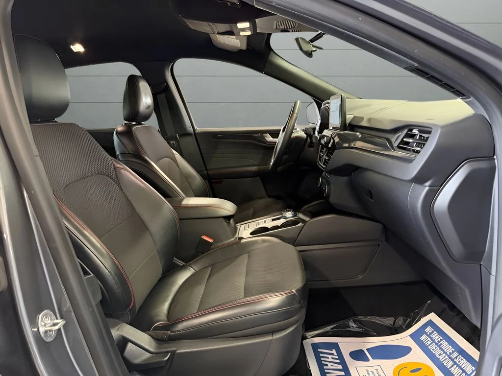 Used 2024 Gray Ford ST-Line image 30