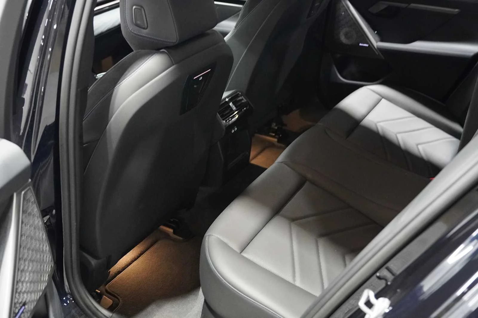 Certified Used 2024 Carbon Black Metallic BMW 530i image 23
