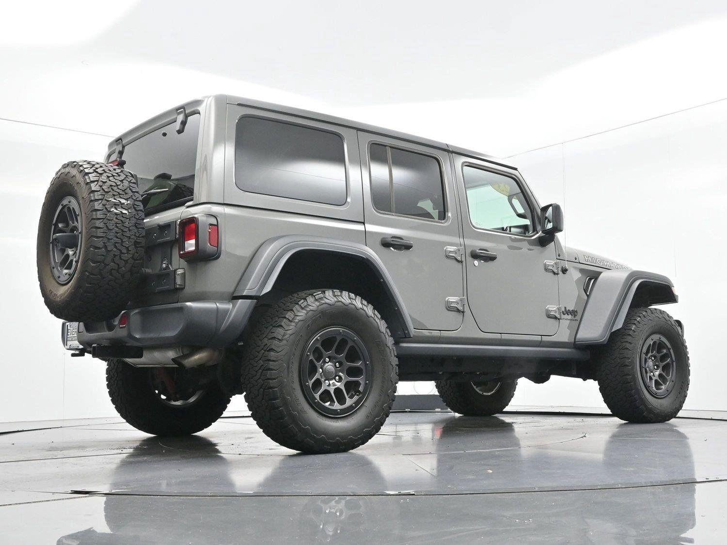 Used 2023 Gray Jeep High Tide image 44