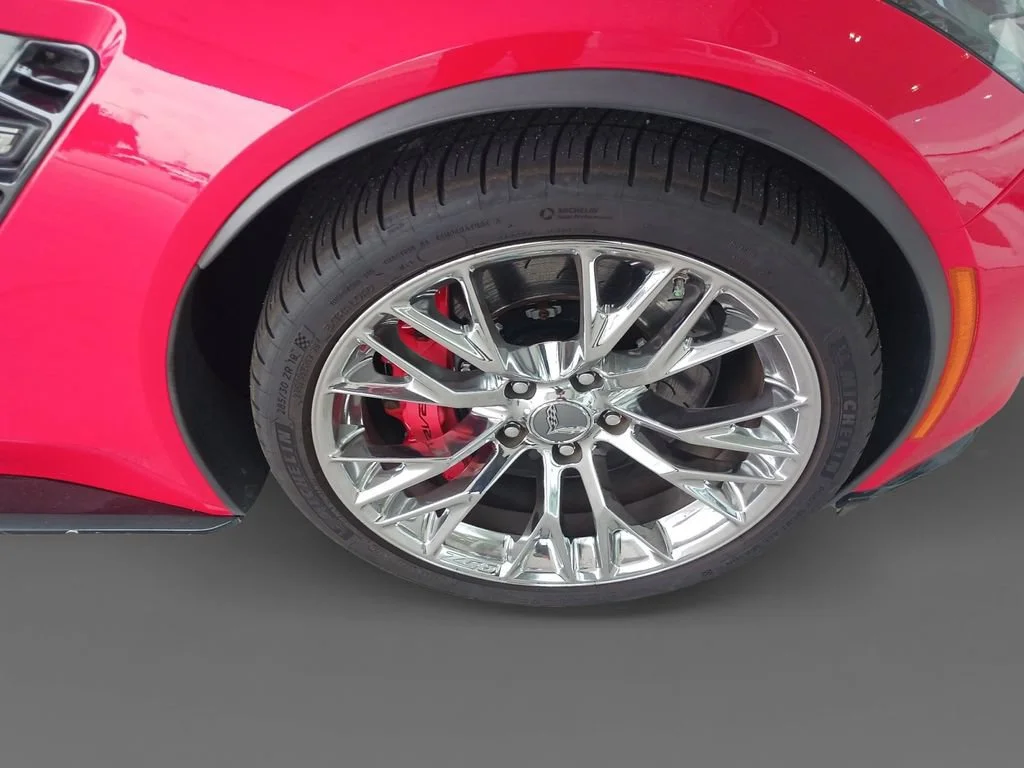 Used 2015 TORCH RED Chevrolet Z06 2LZ image 16