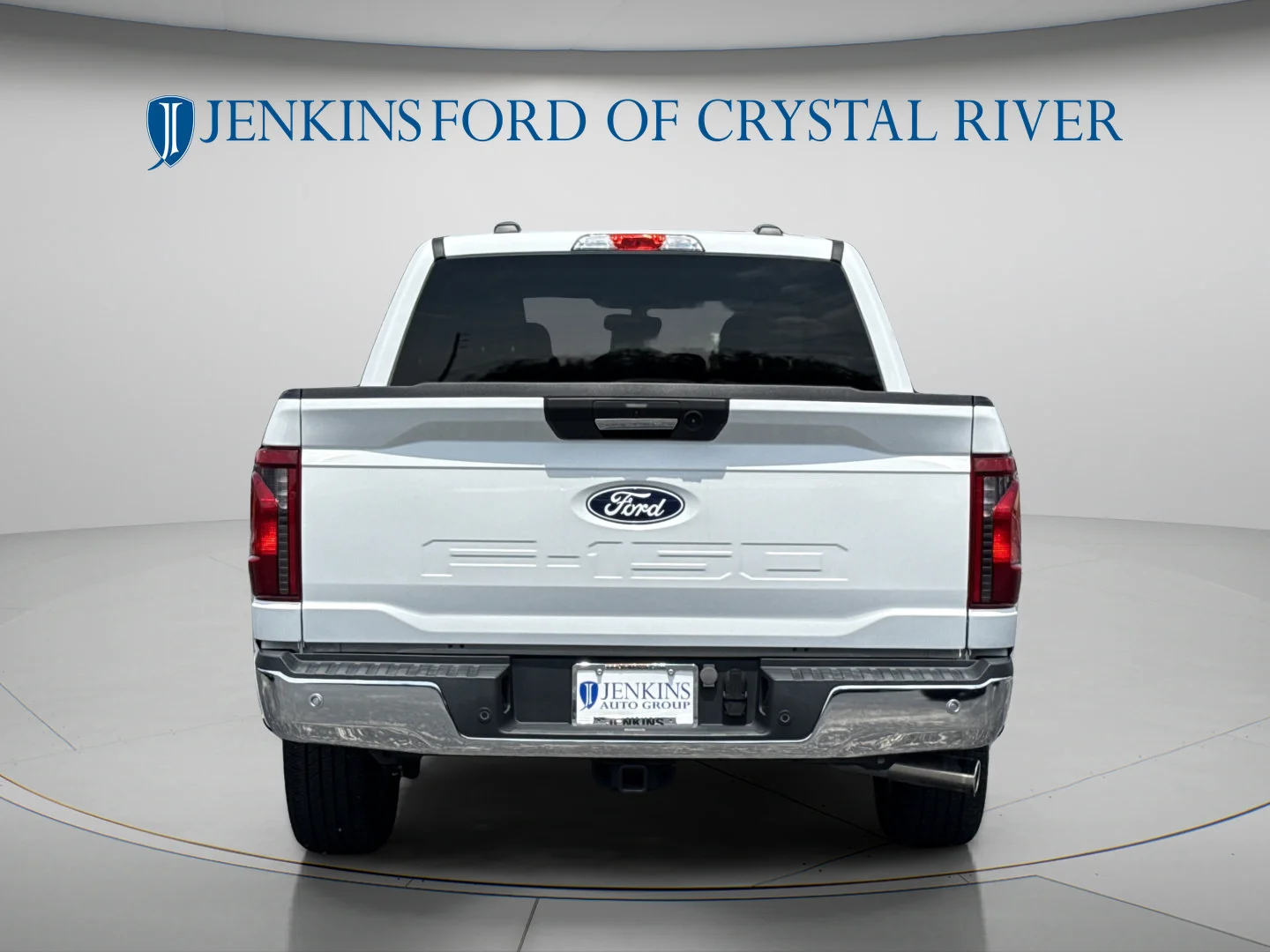 Used 2024 Oxford White Ford XLT image 7