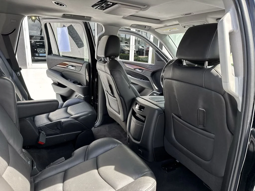 Used 2020 Black Raven Cadillac Luxury image 33