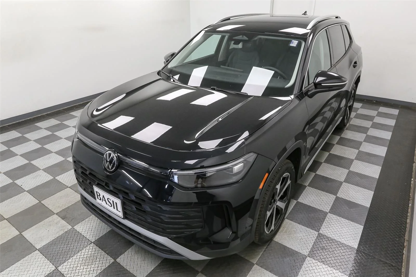 New 2026 Deep Black Pearl Volkswagen SE image 6