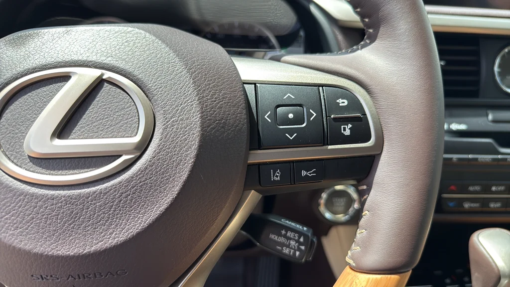 Used 2018 Beige Lexus 350 image 23
