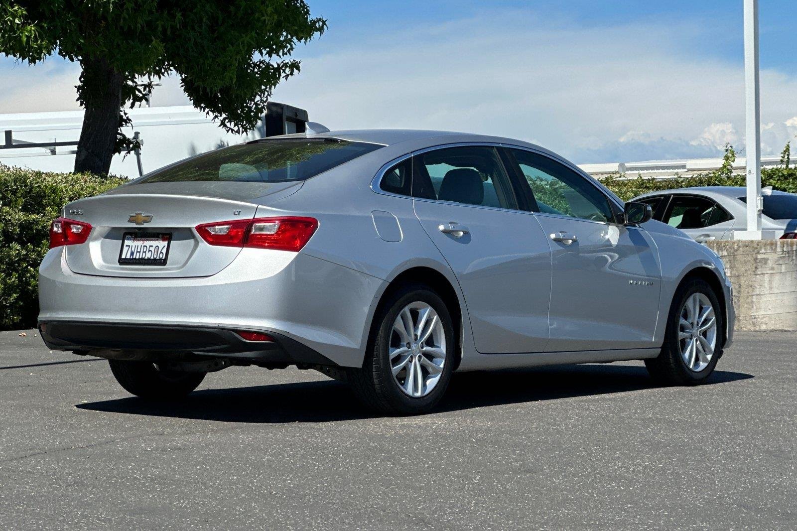 Used 2017 Silver Ice Metallic Chevrolet LT image 4