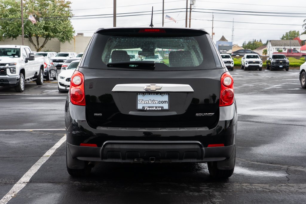 Used 2013 Black Chevrolet LS image 5