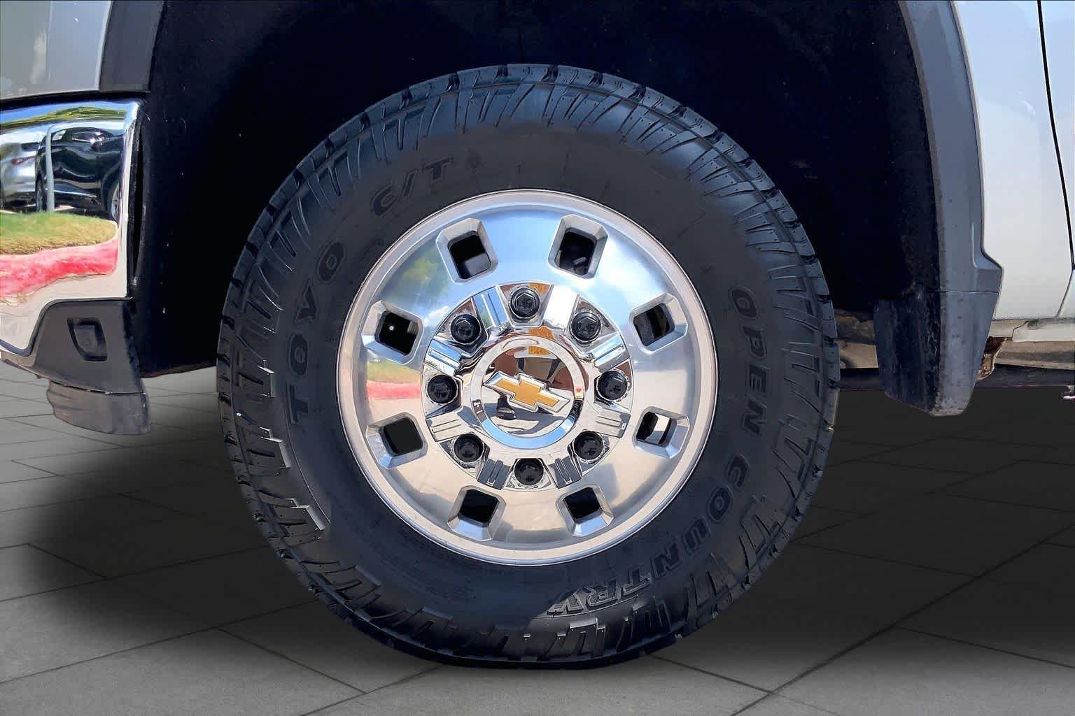 Used 2024 Slate Gray Metallic Chevrolet LTZ image 11
