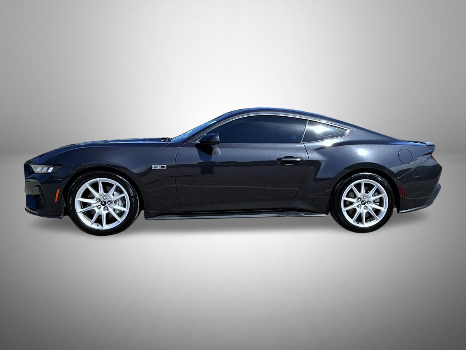 Used 2024 Gray Ford GT Premium image 8