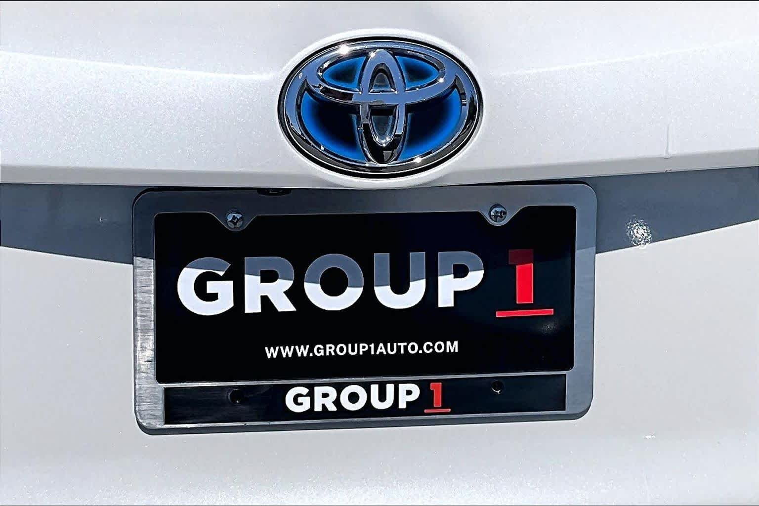 Used 2018 Blizzard Pearl Toyota Hybrid Limited image 30