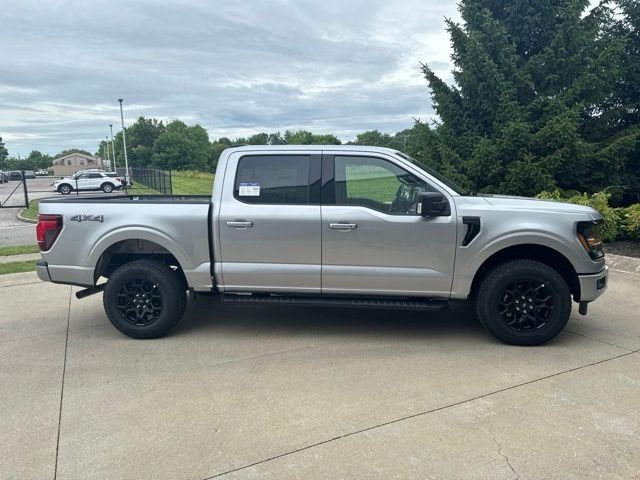 New 2026 Silver Ford XLT image 4