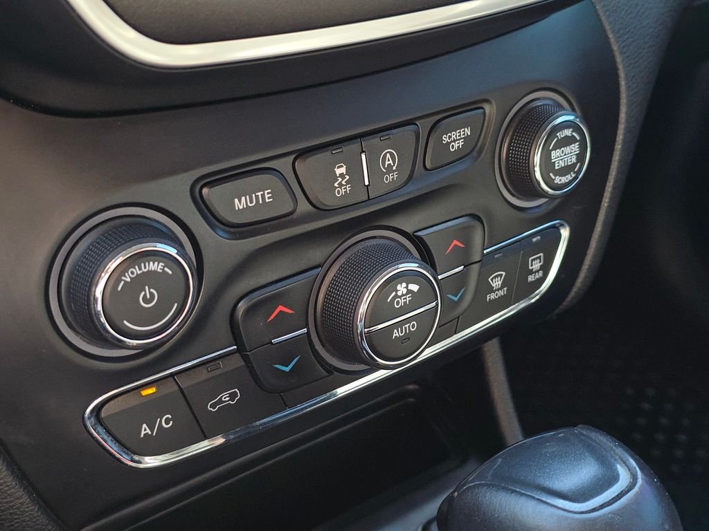 Used 2017 Brown Jeep Limited image 35