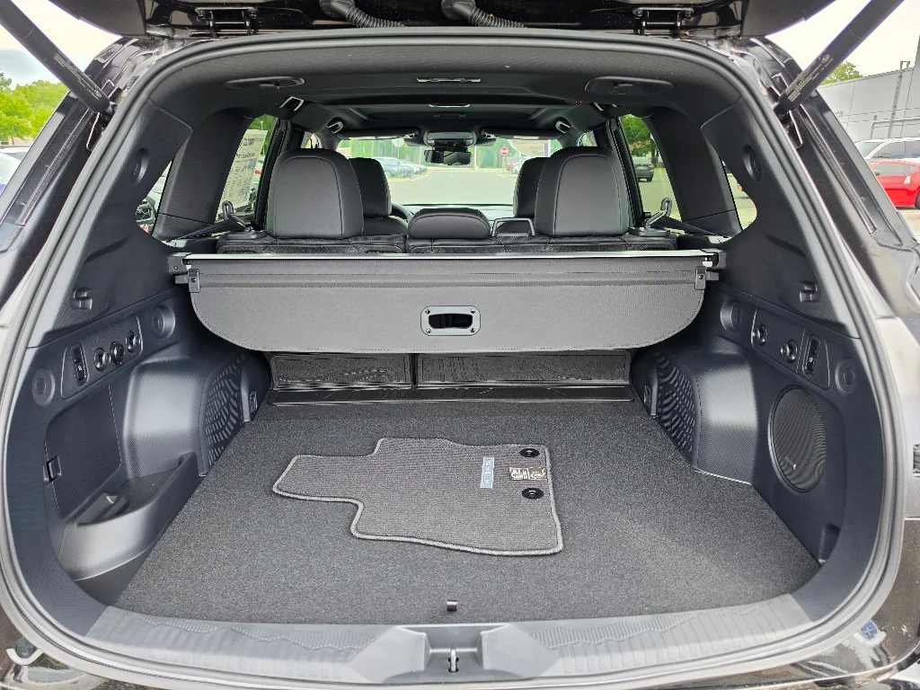 New 2026 CRYSTAL BLACK SILICA Subaru Touring Hybrid image 6