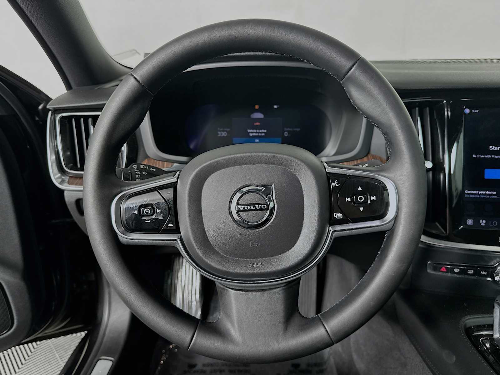 Certified Used 2023 Onyx Black Volvo Plus image 11