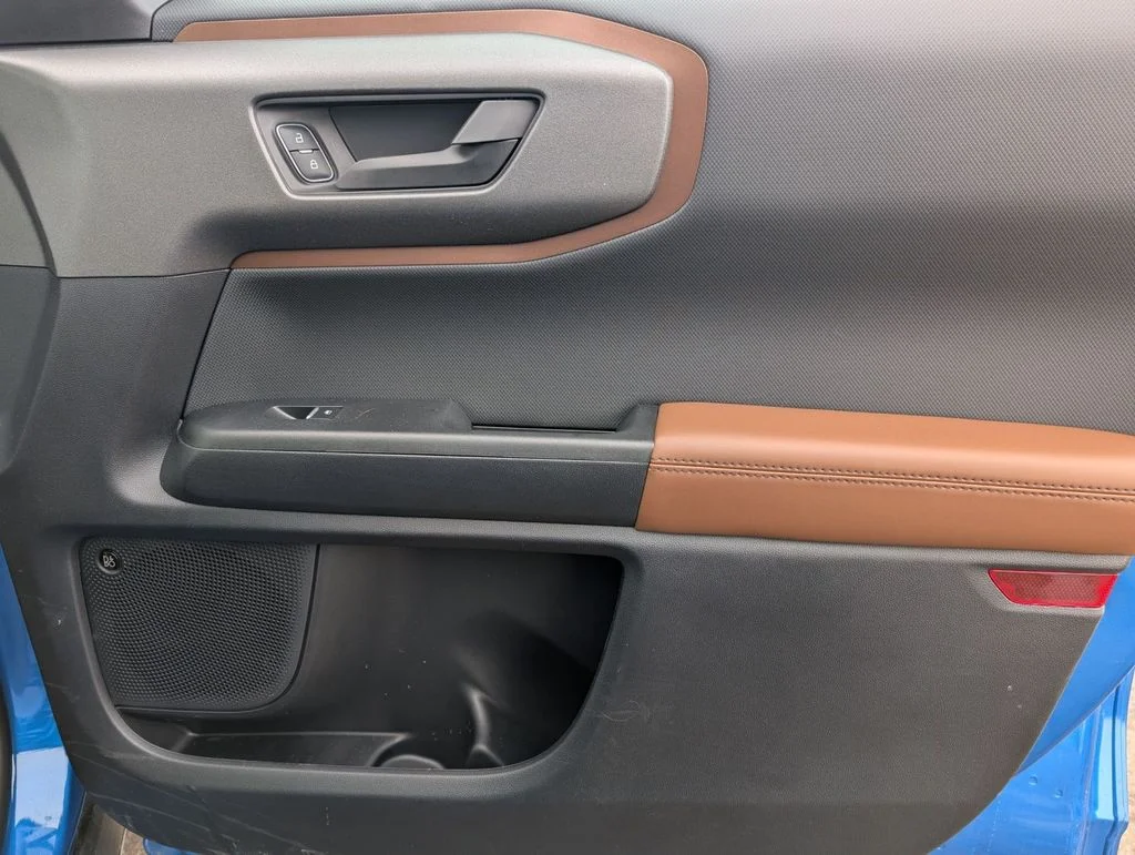 New 2025 Velocity Blue Metallic Ford Outer Banks® image 50