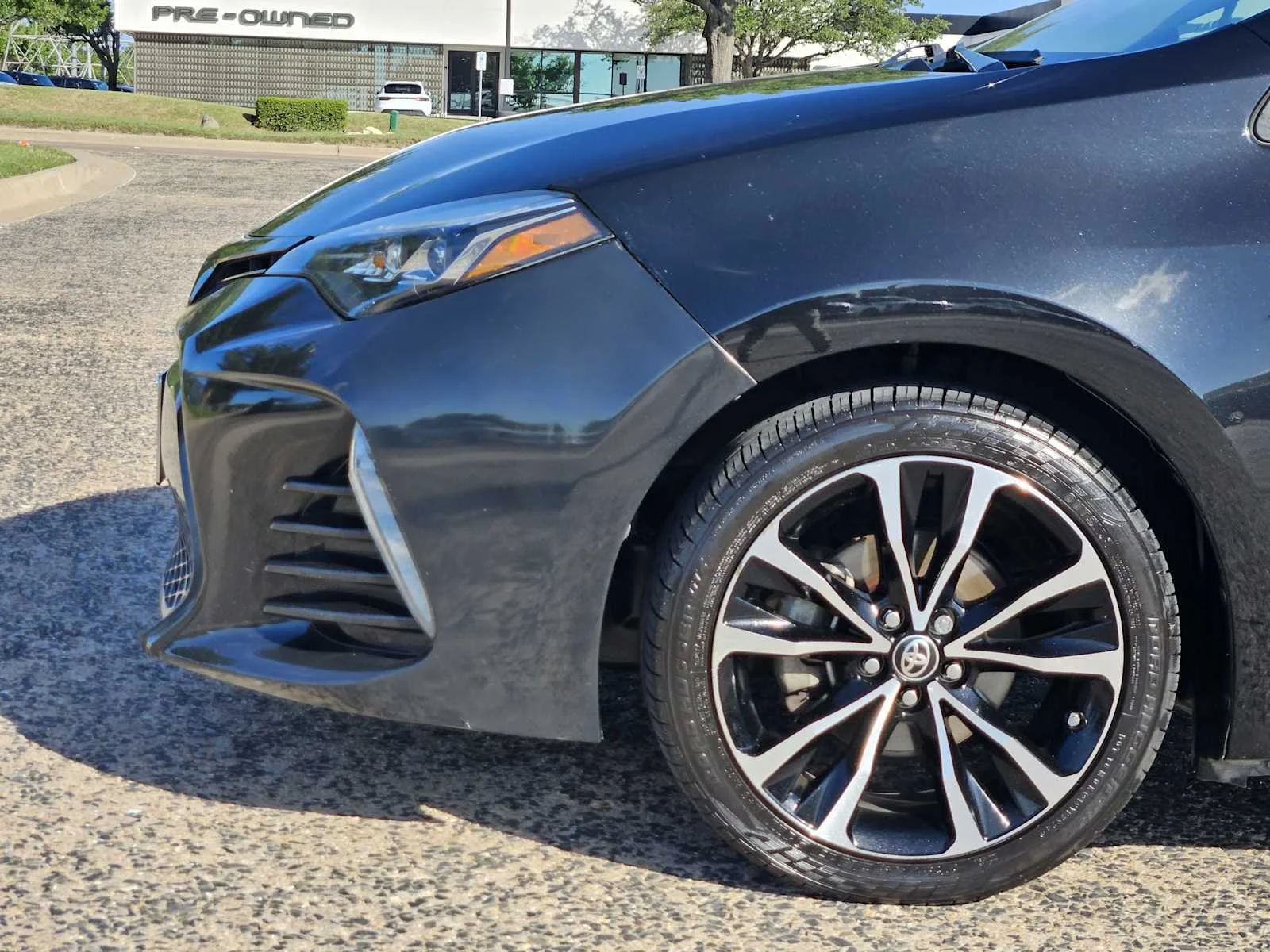 Used 2019 Black Sand Pearl Toyota XSE image 5