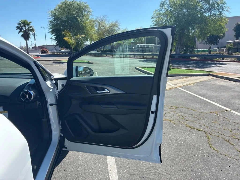 New 2026 Summit White Chevrolet LT image 27