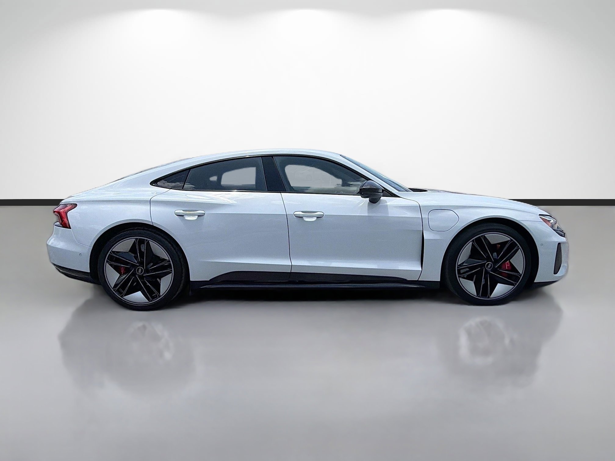Used 2022 Audi RS e-tron GT Base with VIN WAUAHBFW3N7905106 for sale in Tampa, FL