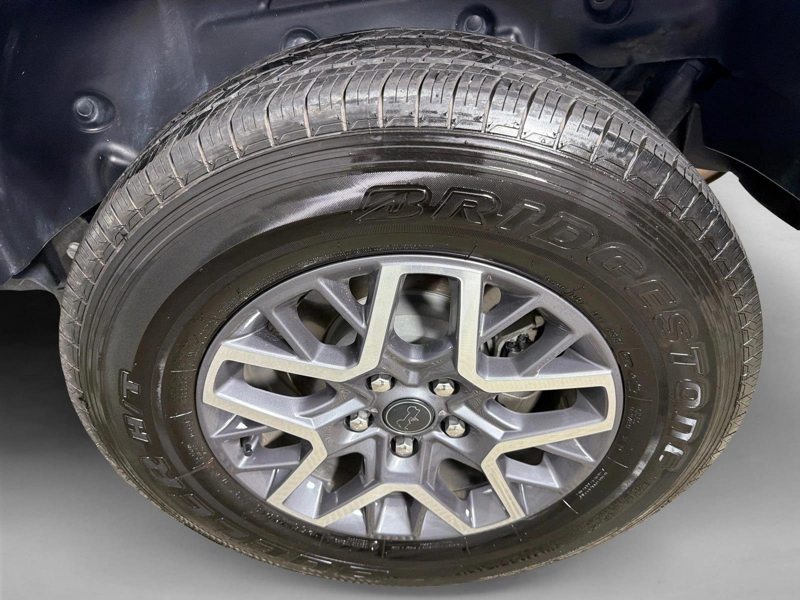 Used 2025 Hydro Blue Pearlcoat Jeep Sahara image 20