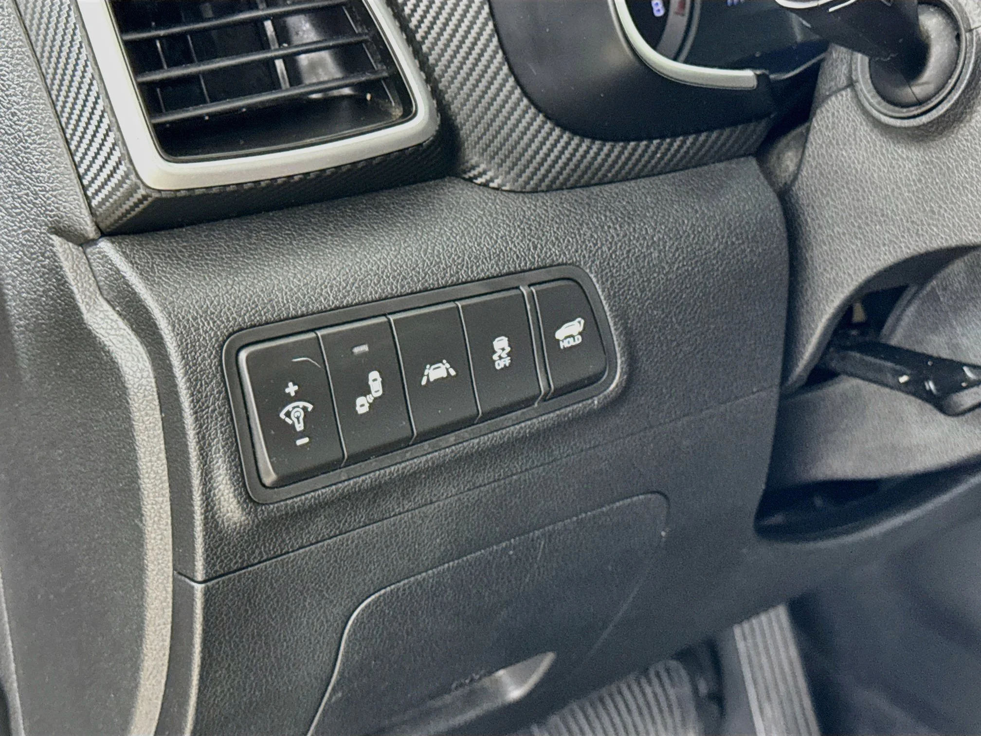 Used 2020  Hyundai Sport image 12