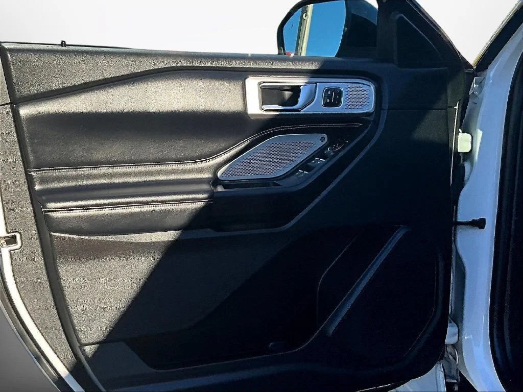Used 2020 White Metallic Ford ST image 22