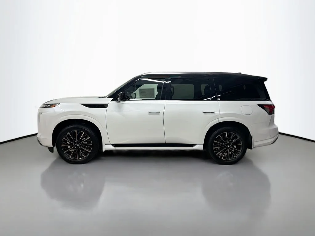 New 2026 White / Black INFINITI AUTOGRAPH image 2