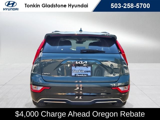 Used 2023 Cityscape Green Kia Wind image 4