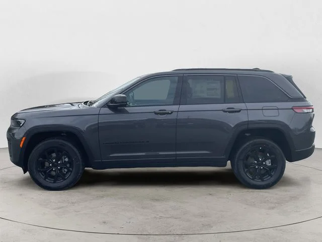 New 2026 Baltic Gray Metallic Clear-Coat Exterior Paint Jeep Altitude image 2