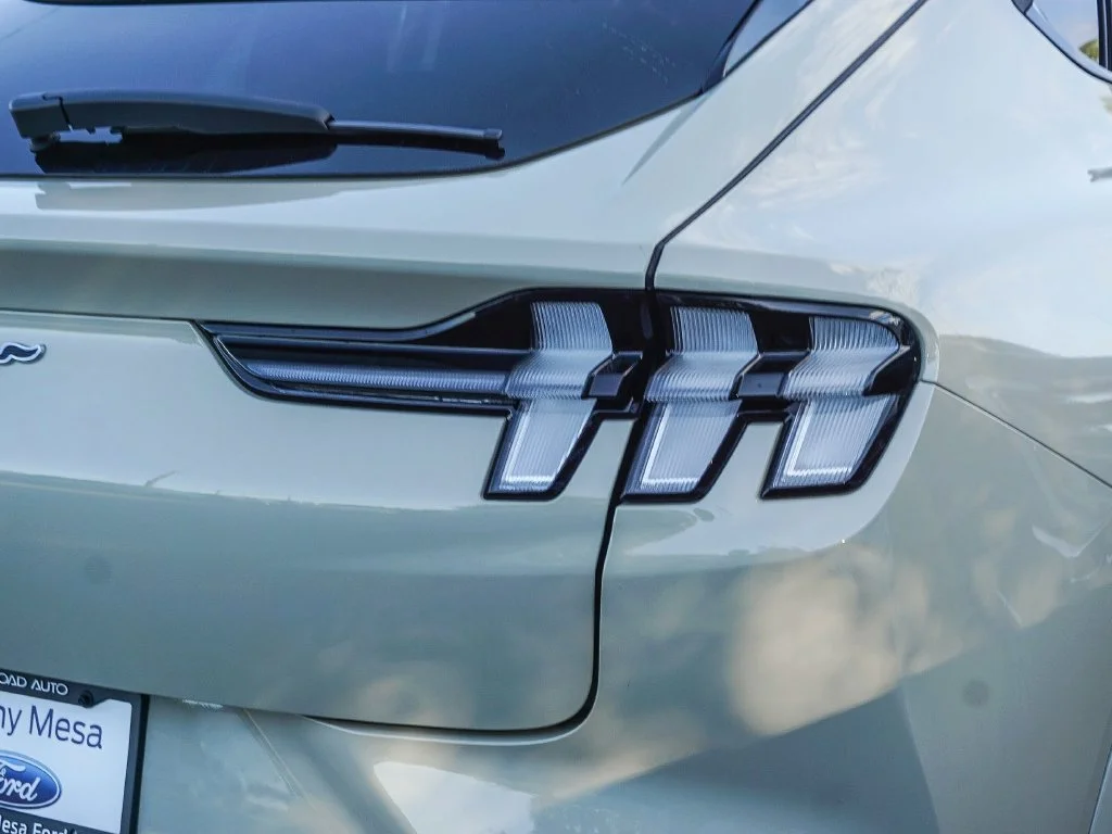 New 2026 Beige Ford Premium image 7