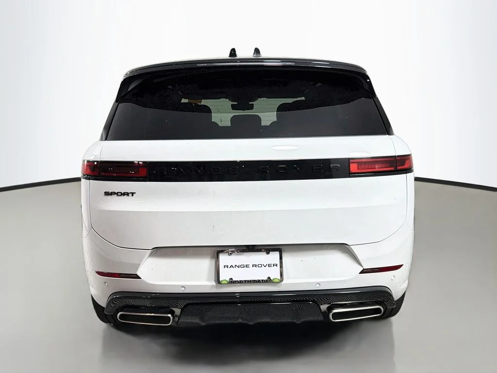 New 2026 Fuji White Land Rover Dynamic SE image 6
