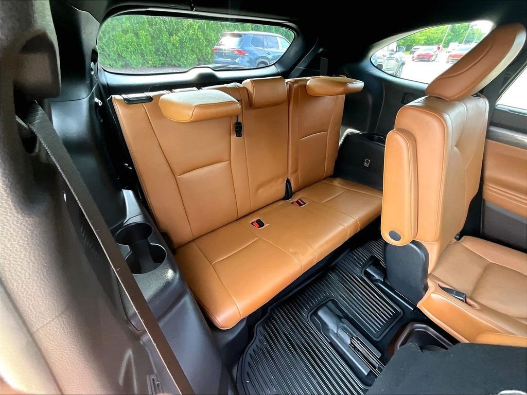 Used 2022 Black Toyota Platinum image 17