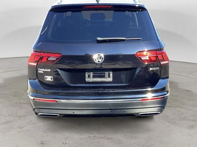 Used 2020 Deep Black Volkswagen 2.0T SEL image 4