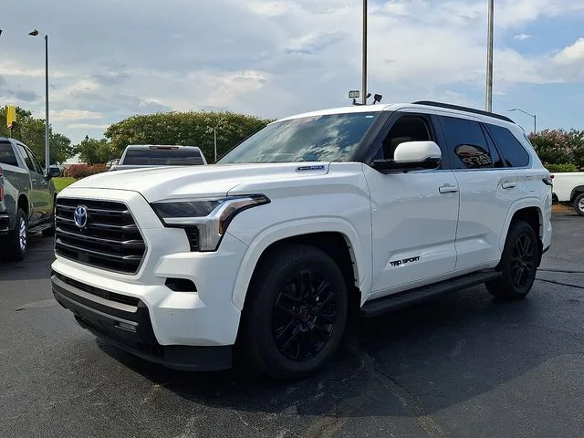 Used 2024 White Toyota SR5 image 3