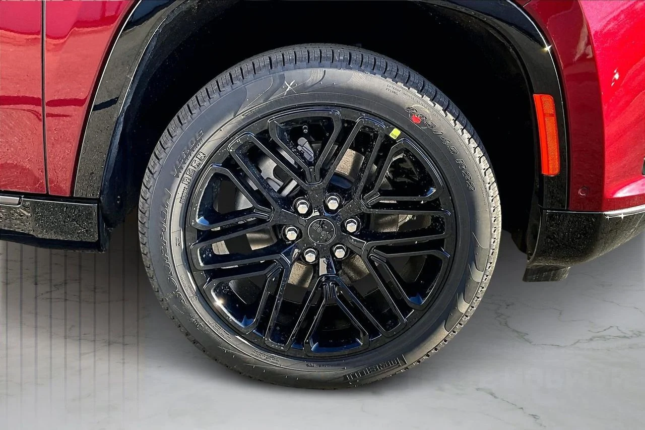 New 2026 Velvet Red Pearl-Coat Exterior Paint Jeep Limited Reserve 29D image 37