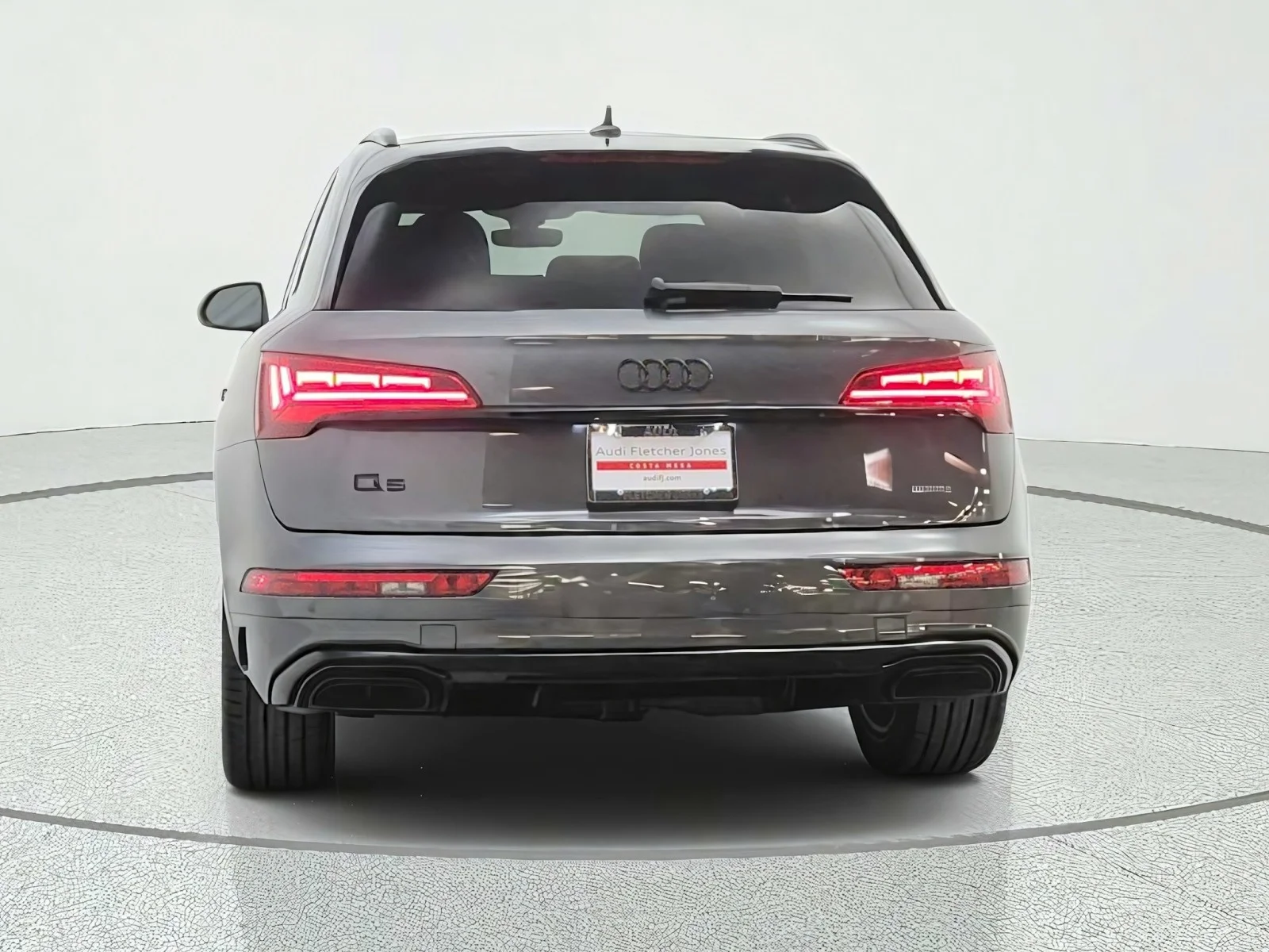 Used 2024 Daytona Gray Pearl Effect Audi S line Prestige 55 TFSI e quattro image 6